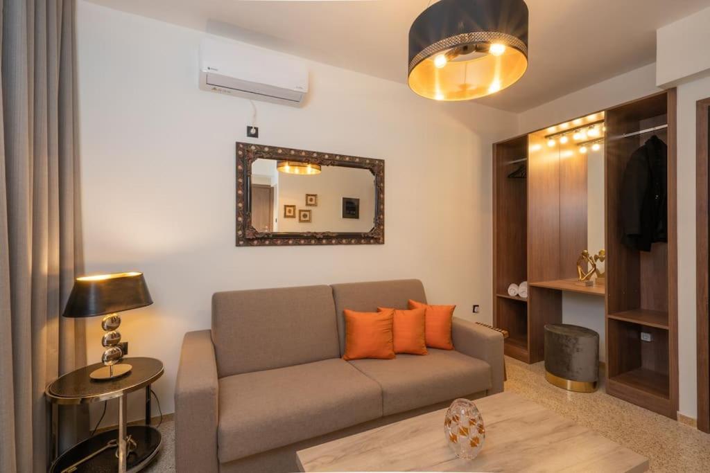 Dema Luxury Suites - Perikleous E6 Αθήνα Εξωτερικό φωτογραφία